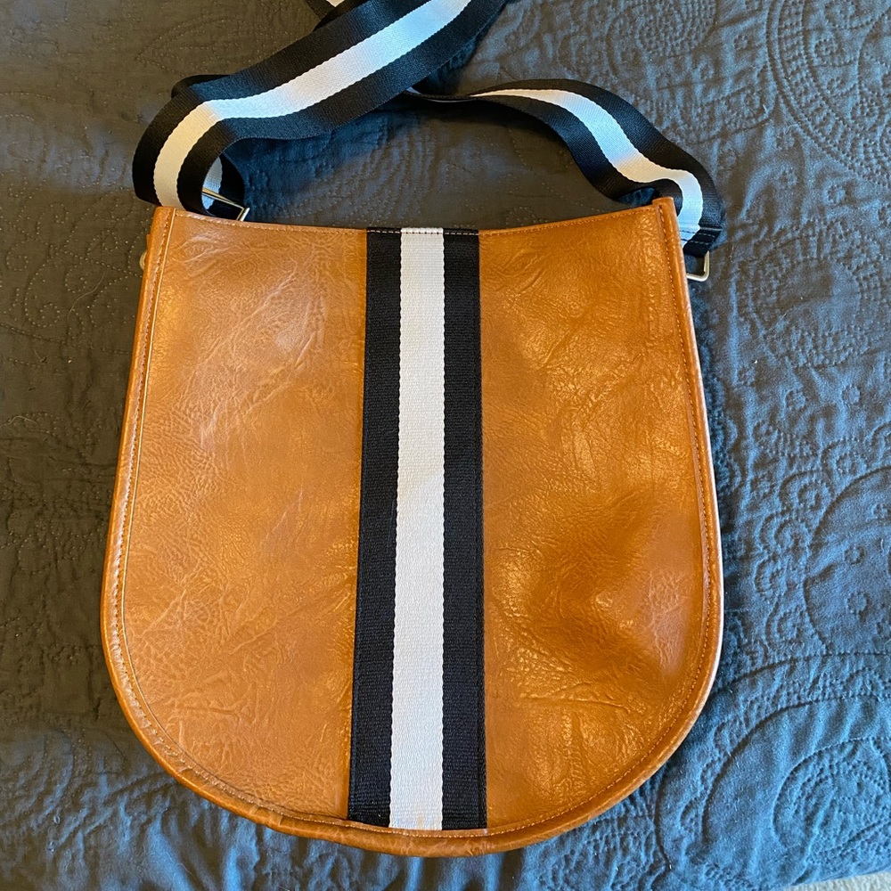 Social Threads The MotherChic Crossbody